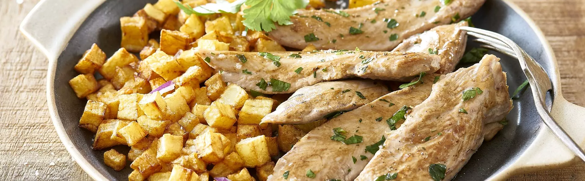 photo du plat aiguillettes de canard et pomme de terre rissolées